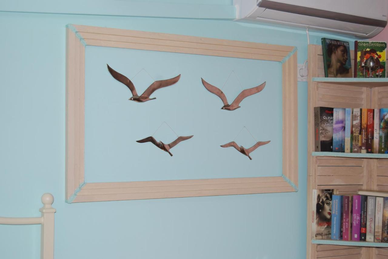 Luxury Traditional Room The Small Bookstore Kastro-Kyllini المظهر الخارجي الصورة
