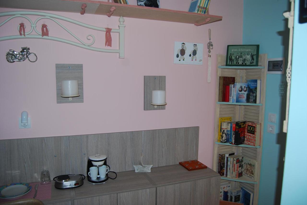 Luxury Traditional Room The Small Bookstore Kastro-Kyllini المظهر الخارجي الصورة