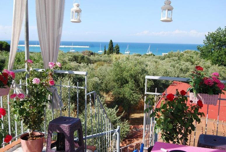 Luxury Traditional Room The Small Bookstore Kastro-Kyllini المظهر الخارجي الصورة